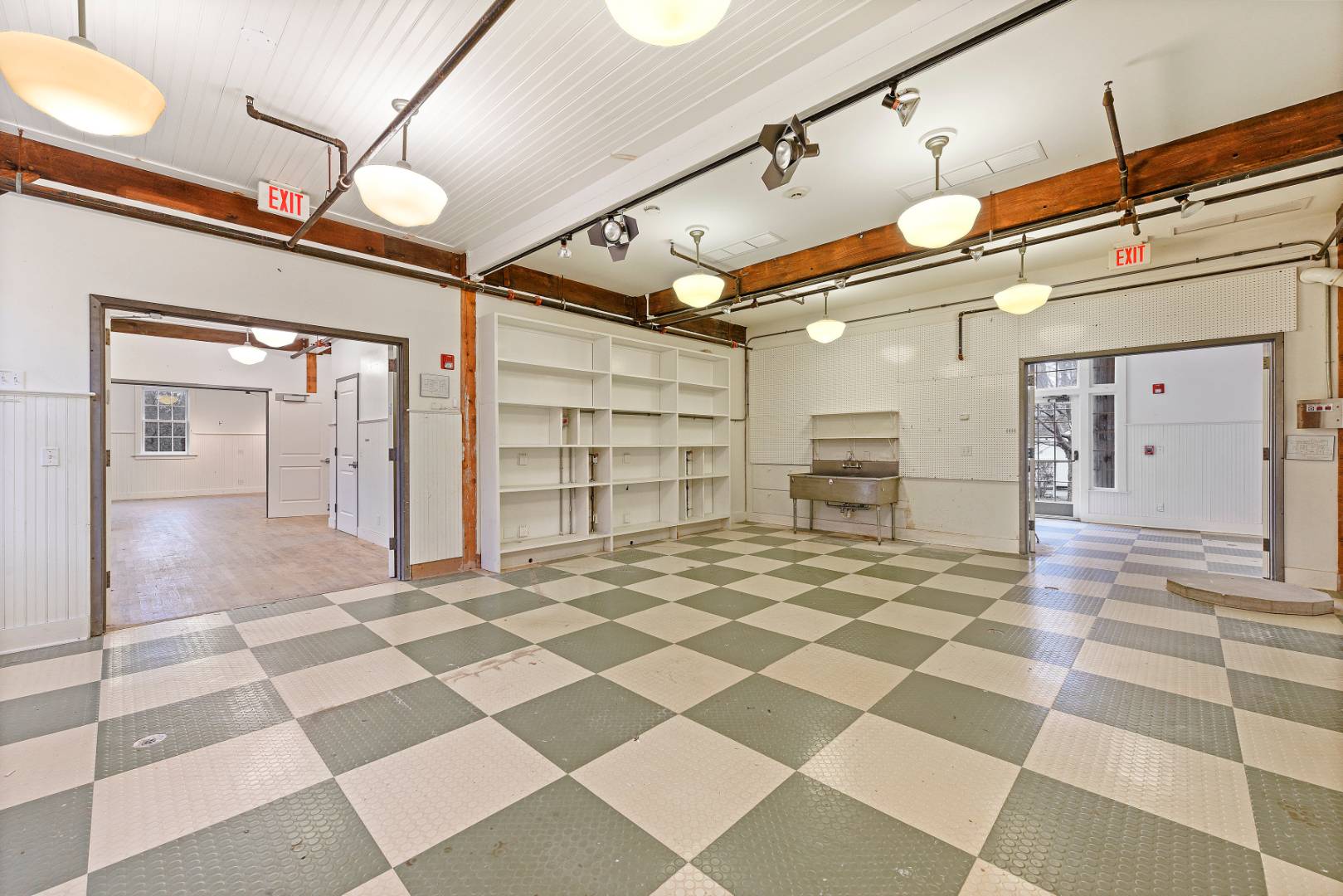 #7 photo, 11 Indian Wells Highway, First Floor, Amagansett , NY 11930