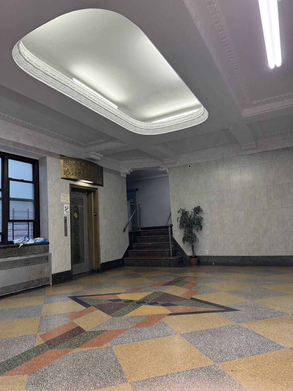 #1 photo, 1053 E 13th Street, הברונקס Midwood , NY 11230