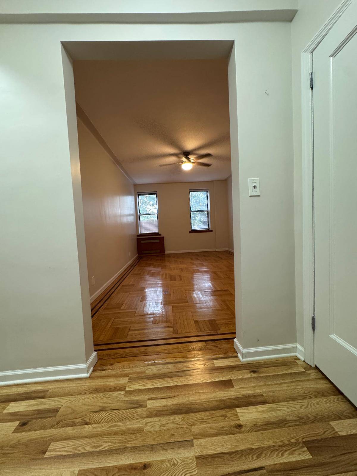 #5 photo, 1053 E 13th Street, הברונקס Midwood , NY 11230