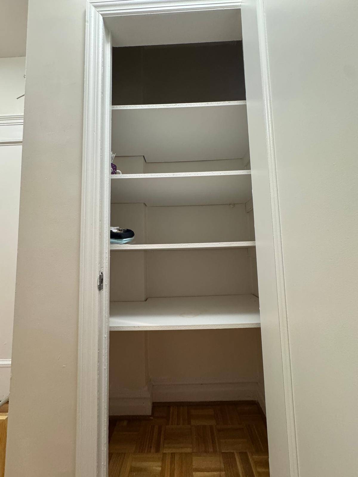 #9 photo, 1053 E 13th Street, הברונקס Midwood , NY 11230