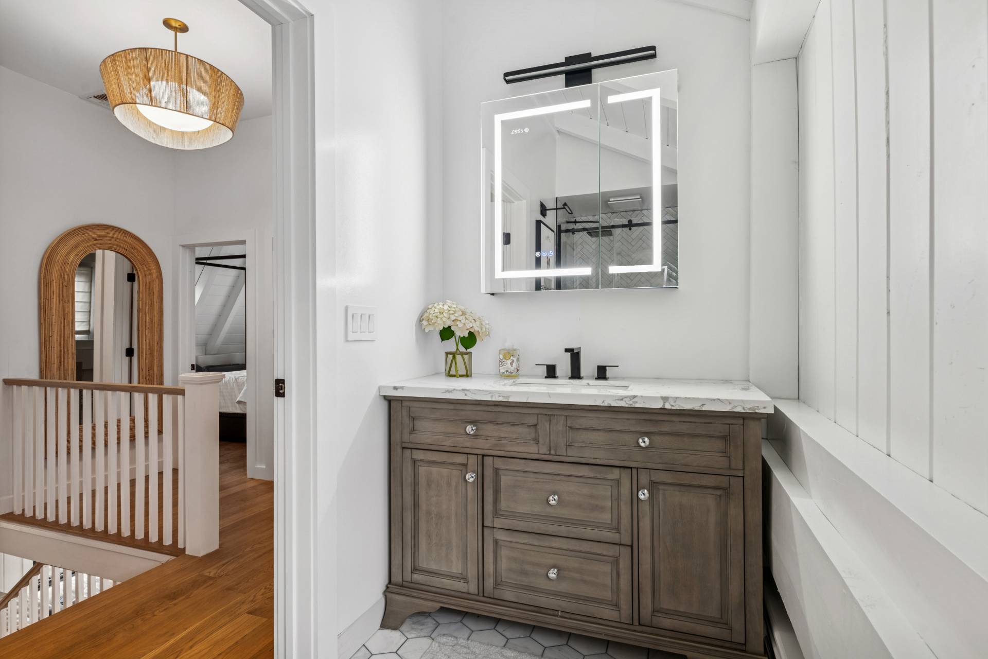 #25 photo, 70 Glenview Drive, מחוז סאפוק Southampton , NY 11968