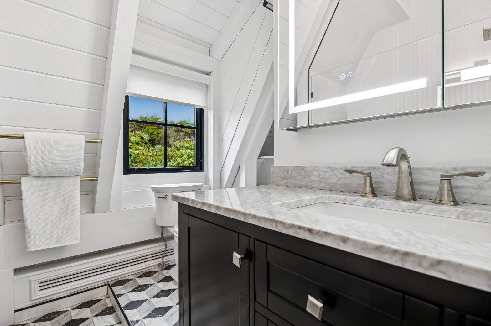 #31 photo, 70 Glenview Drive, מחוז סאפוק Southampton , NY 11968