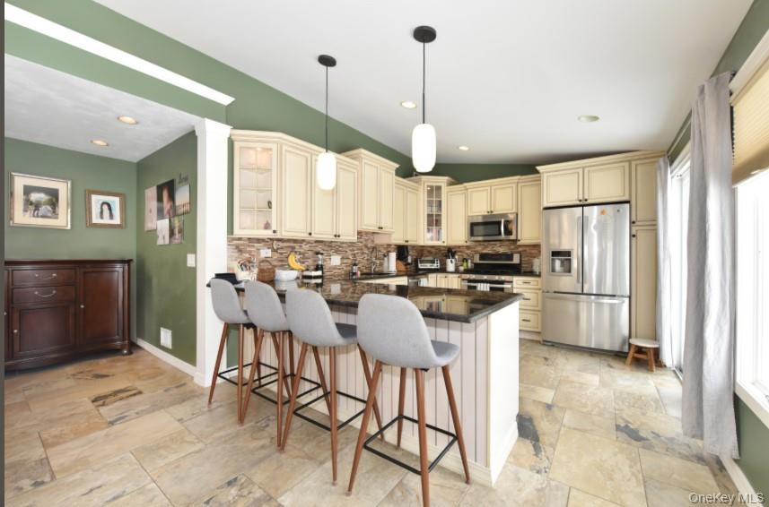 #17 photo, 320 Roosevelt Avenue, ناسو Massapequa Park , NY 11762