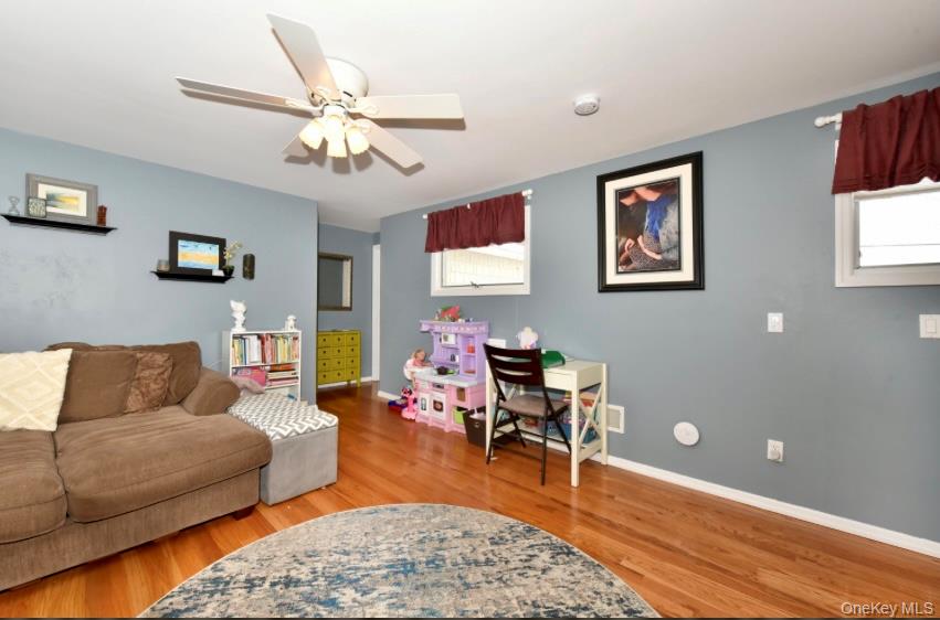 #19 photo, 320 Roosevelt Avenue, ناسو Massapequa Park , NY 11762