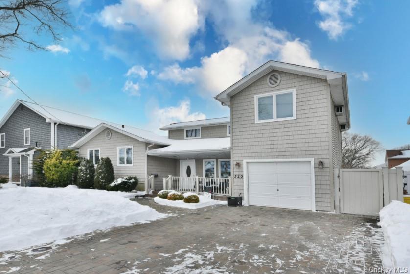 #4 photo, 320 Roosevelt Avenue, ناسو Massapequa Park , NY 11762