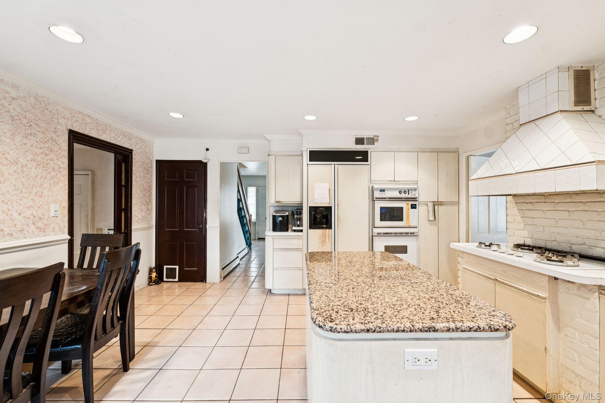 #17 photo, 26 Dell Drive, East Rockaway , NY 11518