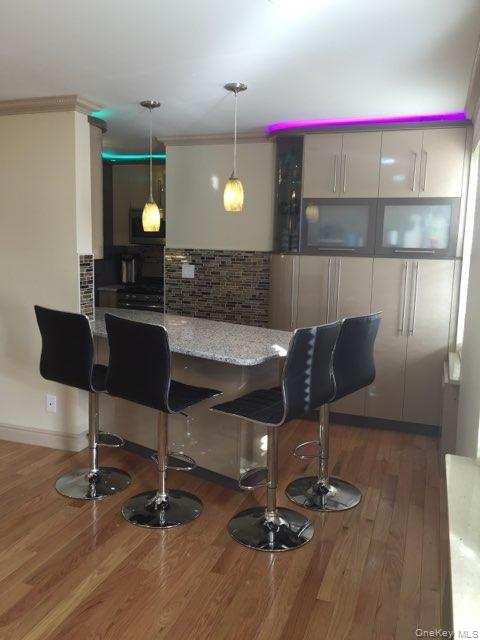 #1 photo, 105-34 65 Avenue, Куинс ‖ Forest Hills , NY 11375