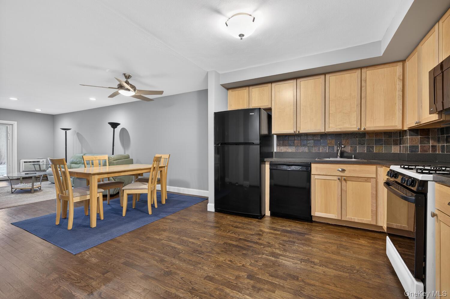 #8 photo, 20716 Melissa Court, Bayside , NY 11360