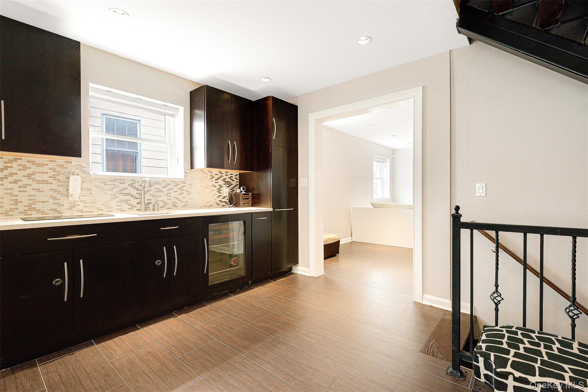 #7 photo, 58-10 83rd Place, Куинс ‖ Middle Village , NY 11379