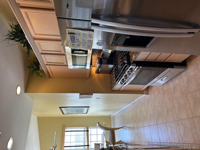 #6 photo, 9 Shelly Lane, Mount Sinai , NY 11766