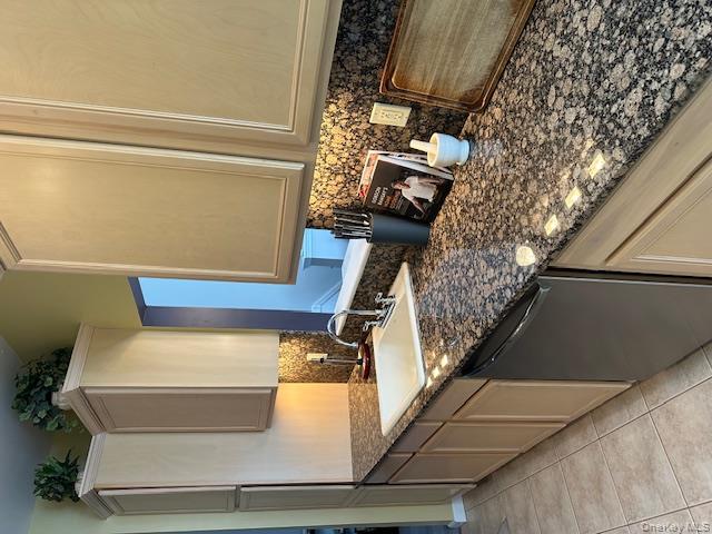 #8 photo, 9 Shelly Lane, Mount Sinai , NY 11766