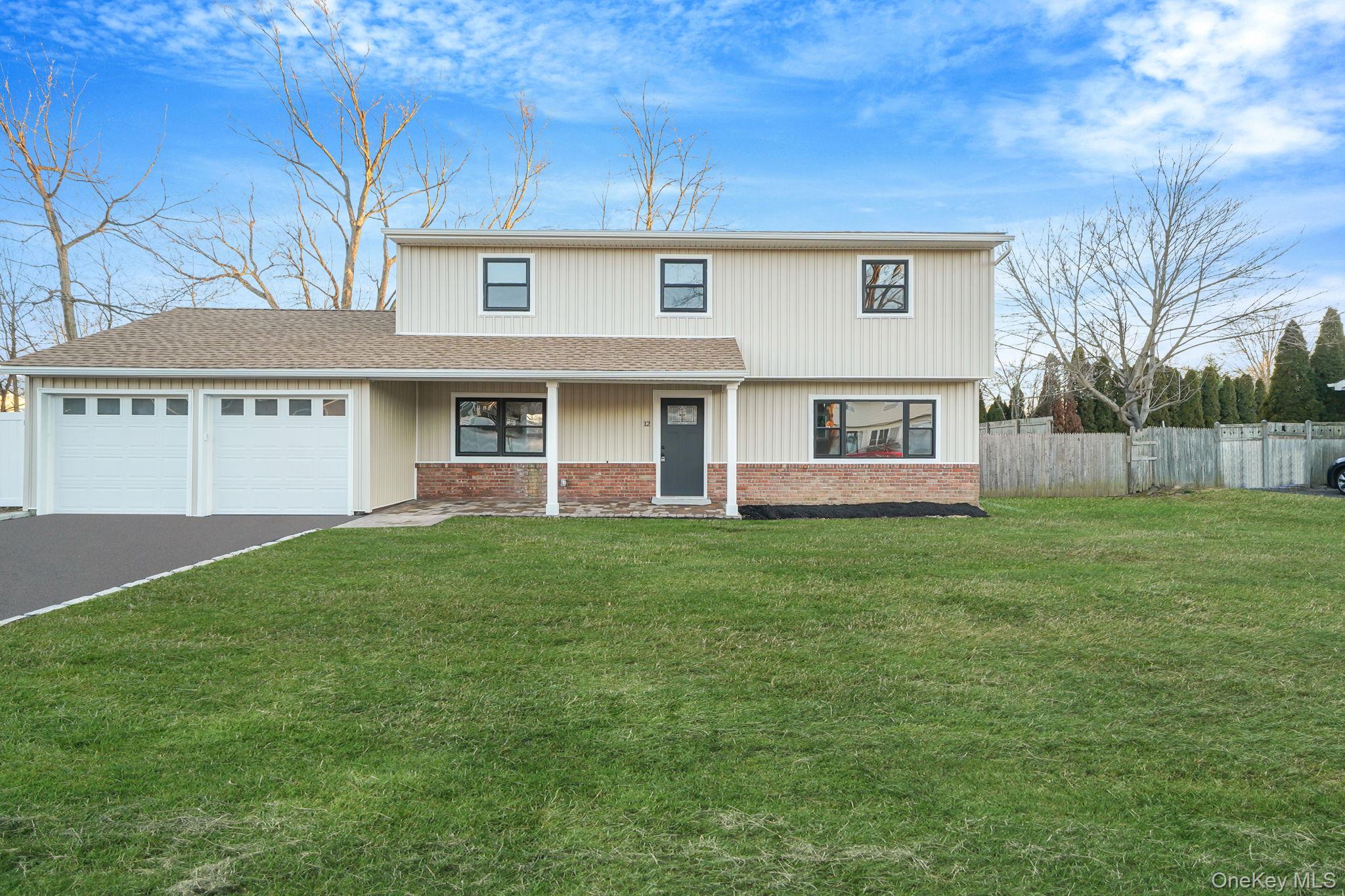 #1 photo, 12 Chelmsford Drive, 東長島 Wheatley Heights , NY 11798