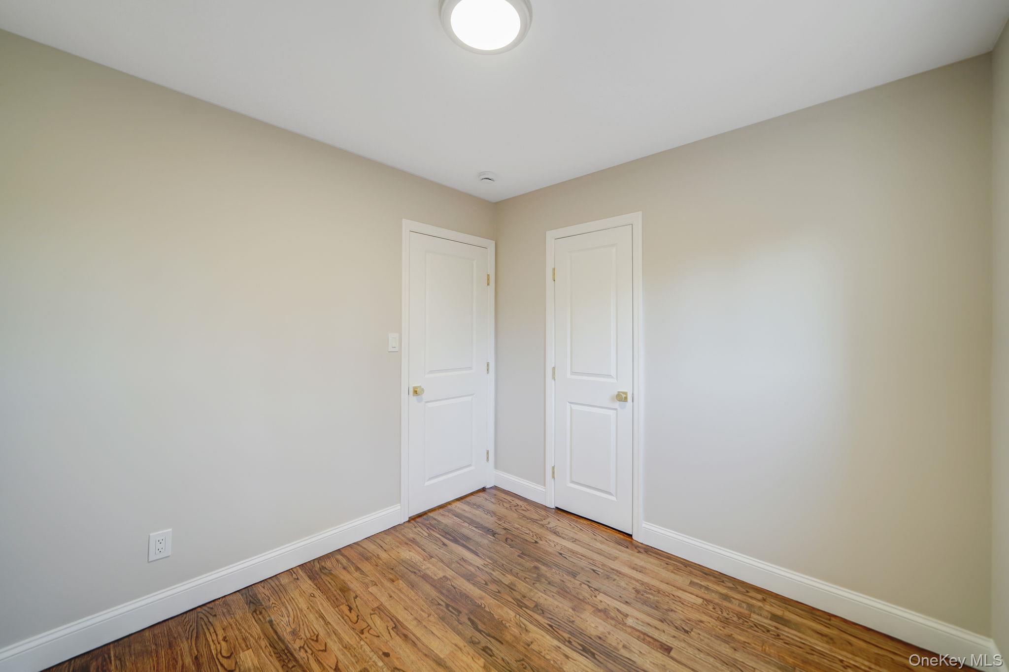 #18 photo, 12 Chelmsford Drive, 東長島 Wheatley Heights , NY 11798