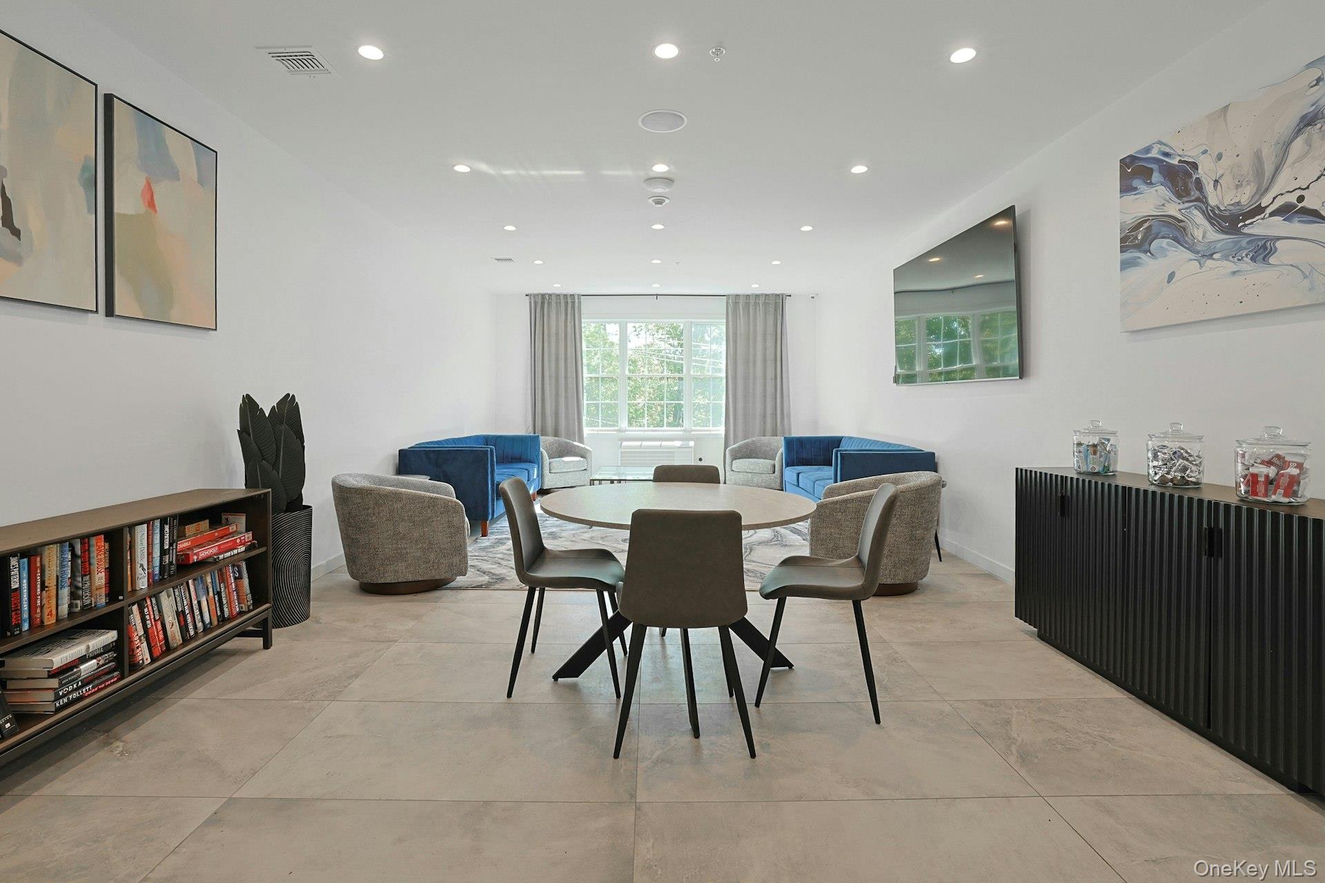 #18 photo, 962 S Route 9W, Congers , NY 10920