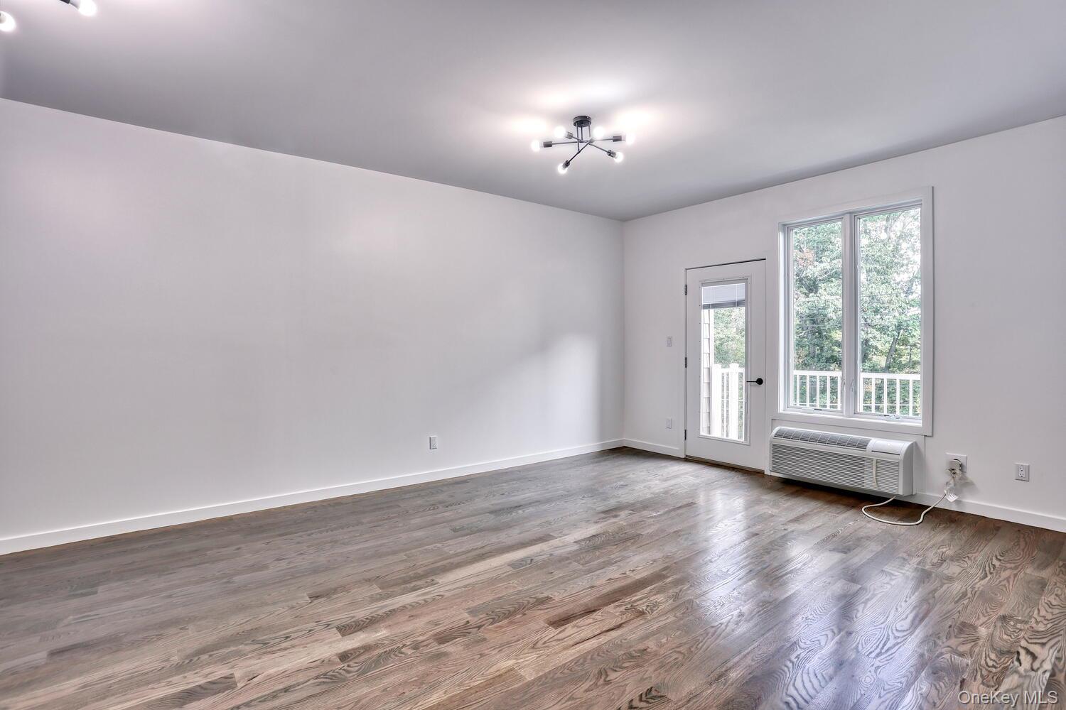 #6 photo, 962 S Route 9W, Congers , NY 10920