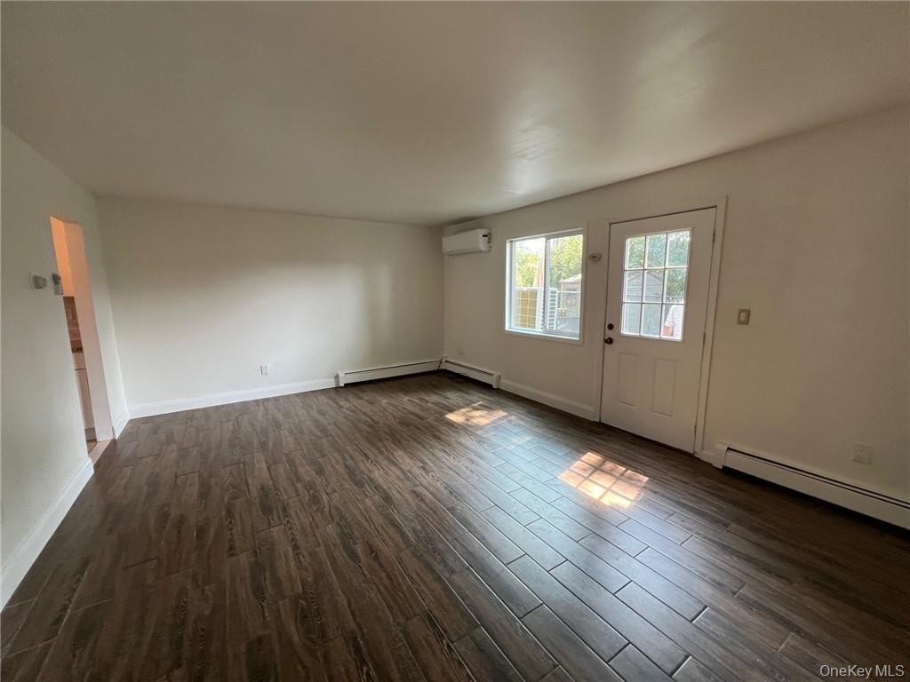 #4 photo, 38 Hampton Court, Middletown , NY 10941