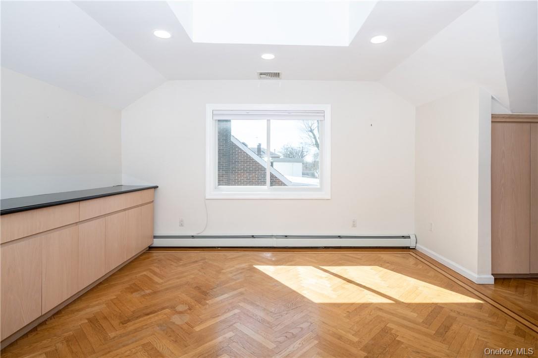 #14 photo, 89 Ridgewood Avenue, Yonkers , NY 10704