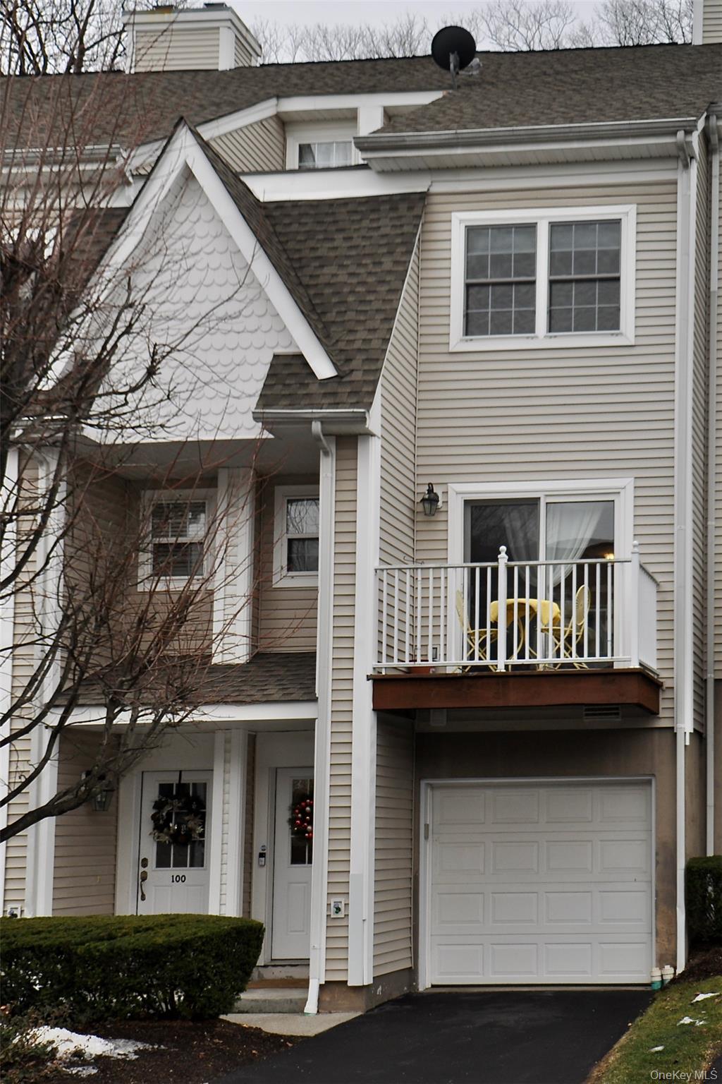 #2 photo, 102 Crystal Hill Drive, Pomona , NY 10970