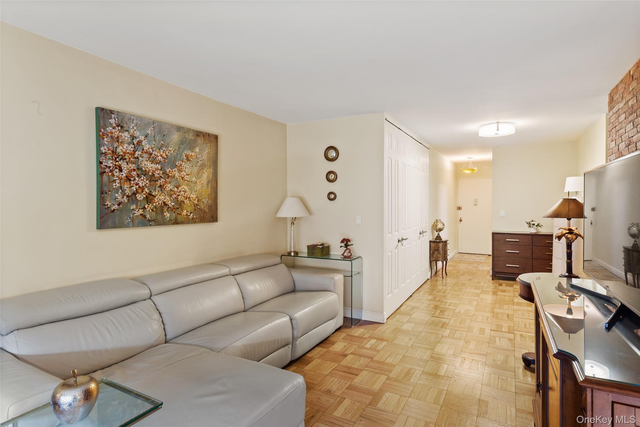 #4 photo, 230 Garth Road, Scarsdale , NY 10583