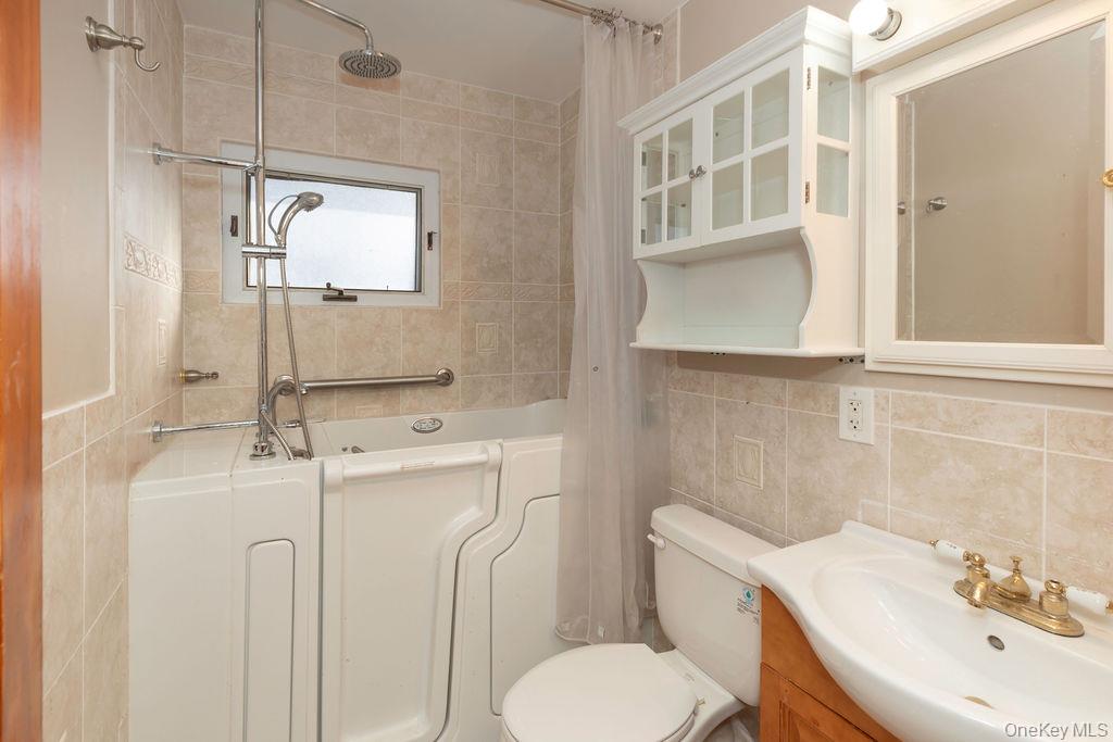 #14 photo, 158 Reville Street, 布朗士 Bronx , NY 10464