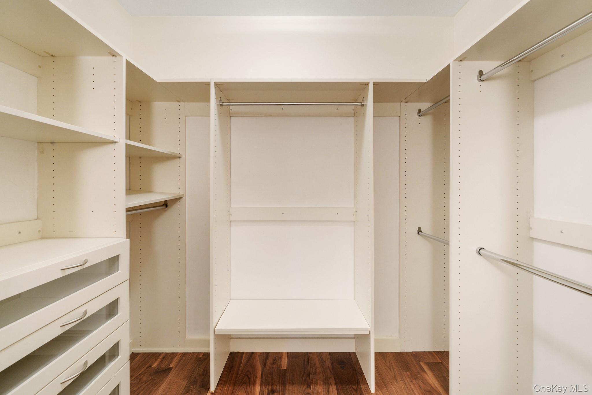 #13 photo, 1 Renaissance Square, White Plains , NY 10601