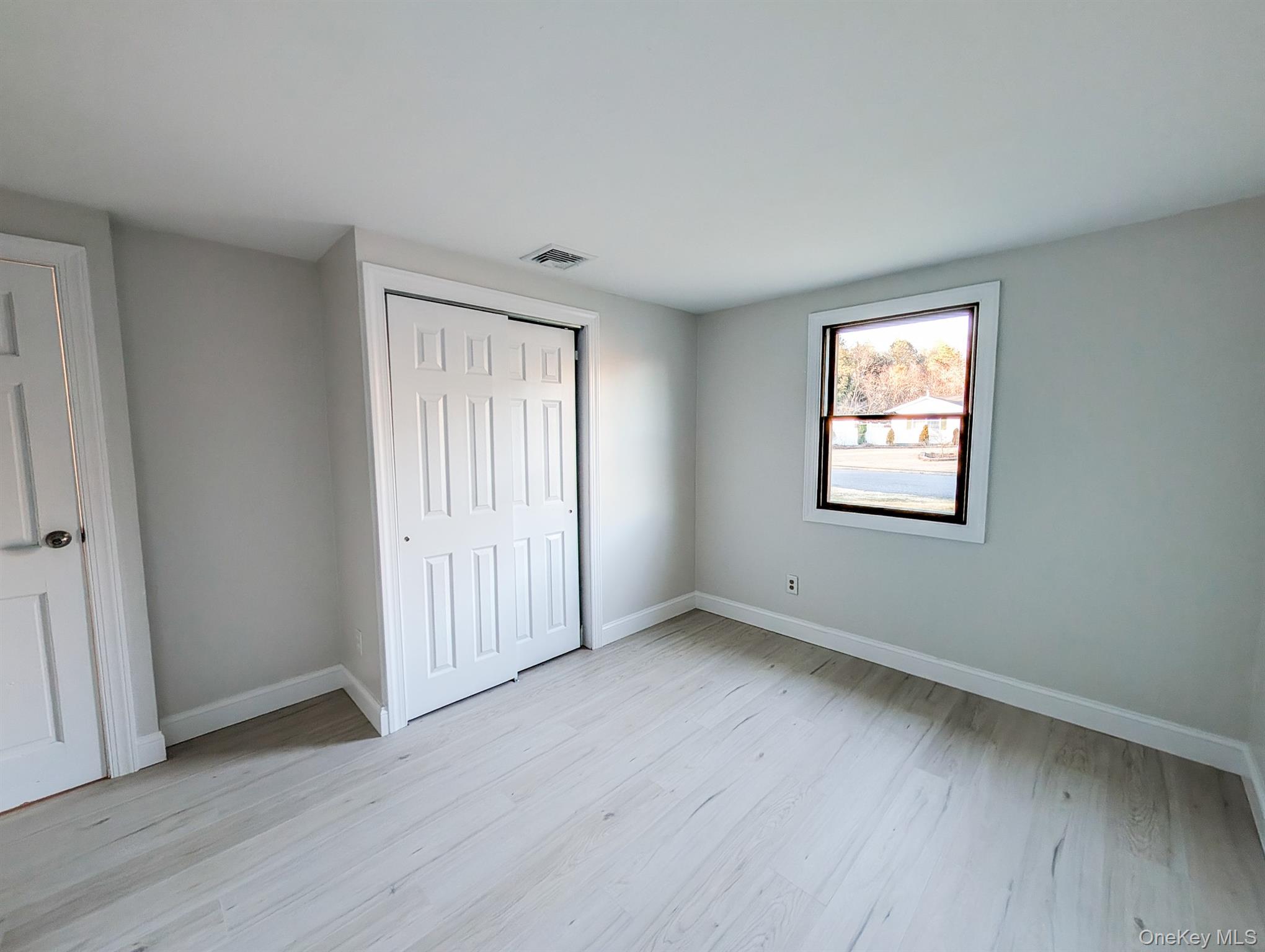 #15 photo, 20 Ridge Haven Drive, מחוז סאפוק Ridge , NY 11961