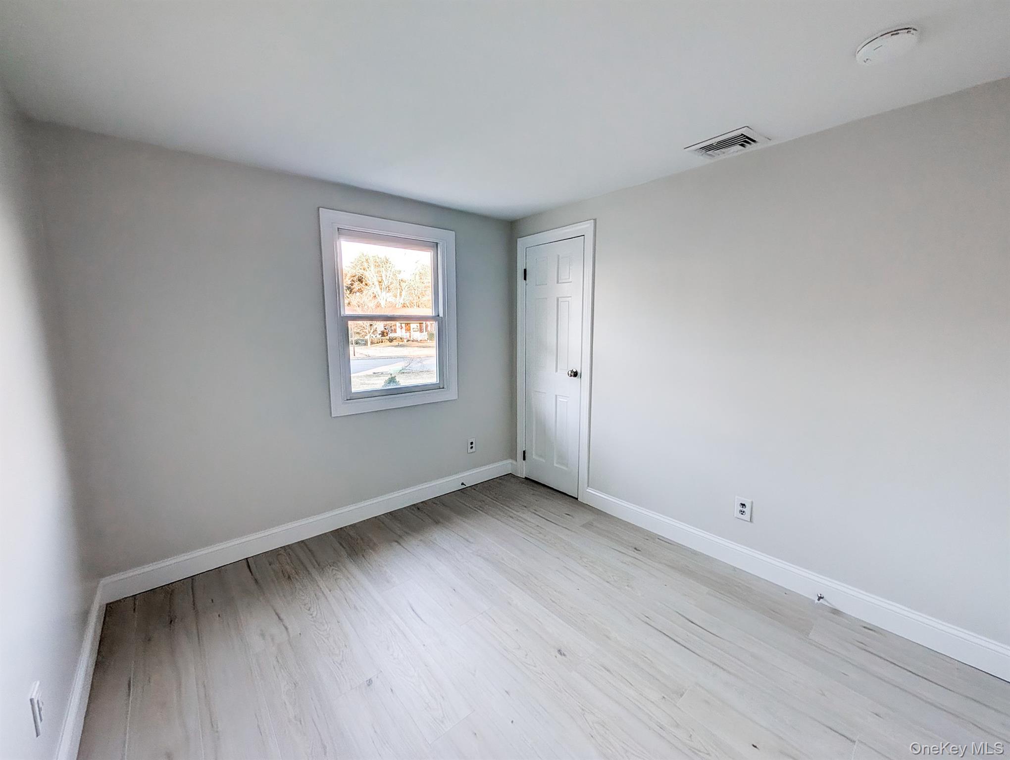 #17 photo, 20 Ridge Haven Drive, מחוז סאפוק Ridge , NY 11961