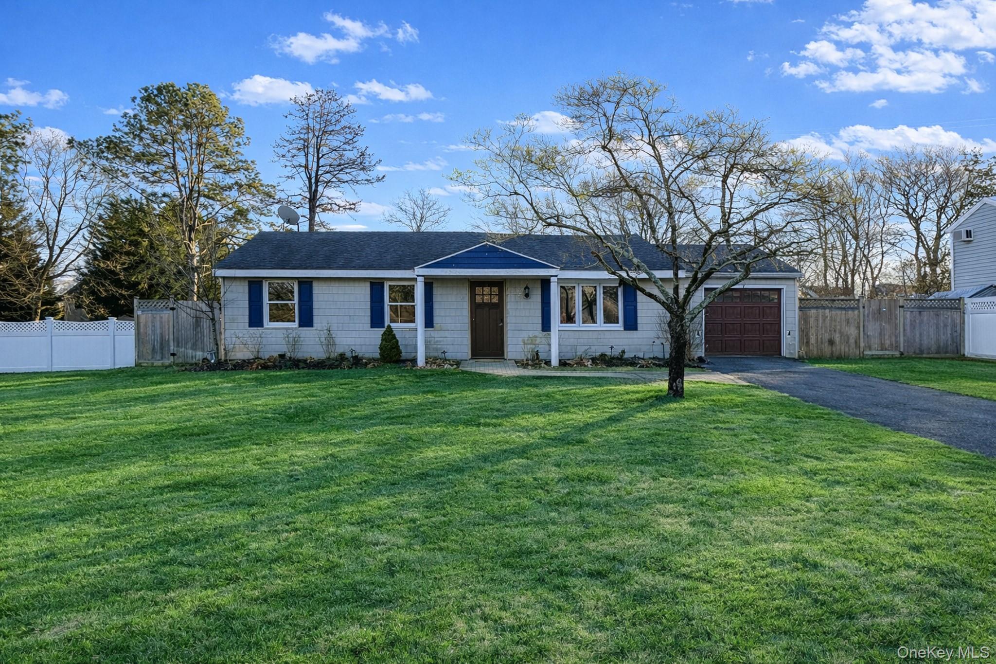 #2 photo, 20 Ridge Haven Drive, מחוז סאפוק Ridge , NY 11961