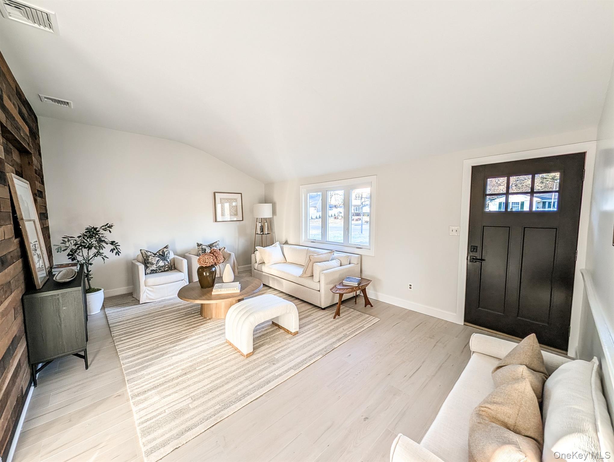 #5 photo, 20 Ridge Haven Drive, מחוז סאפוק Ridge , NY 11961