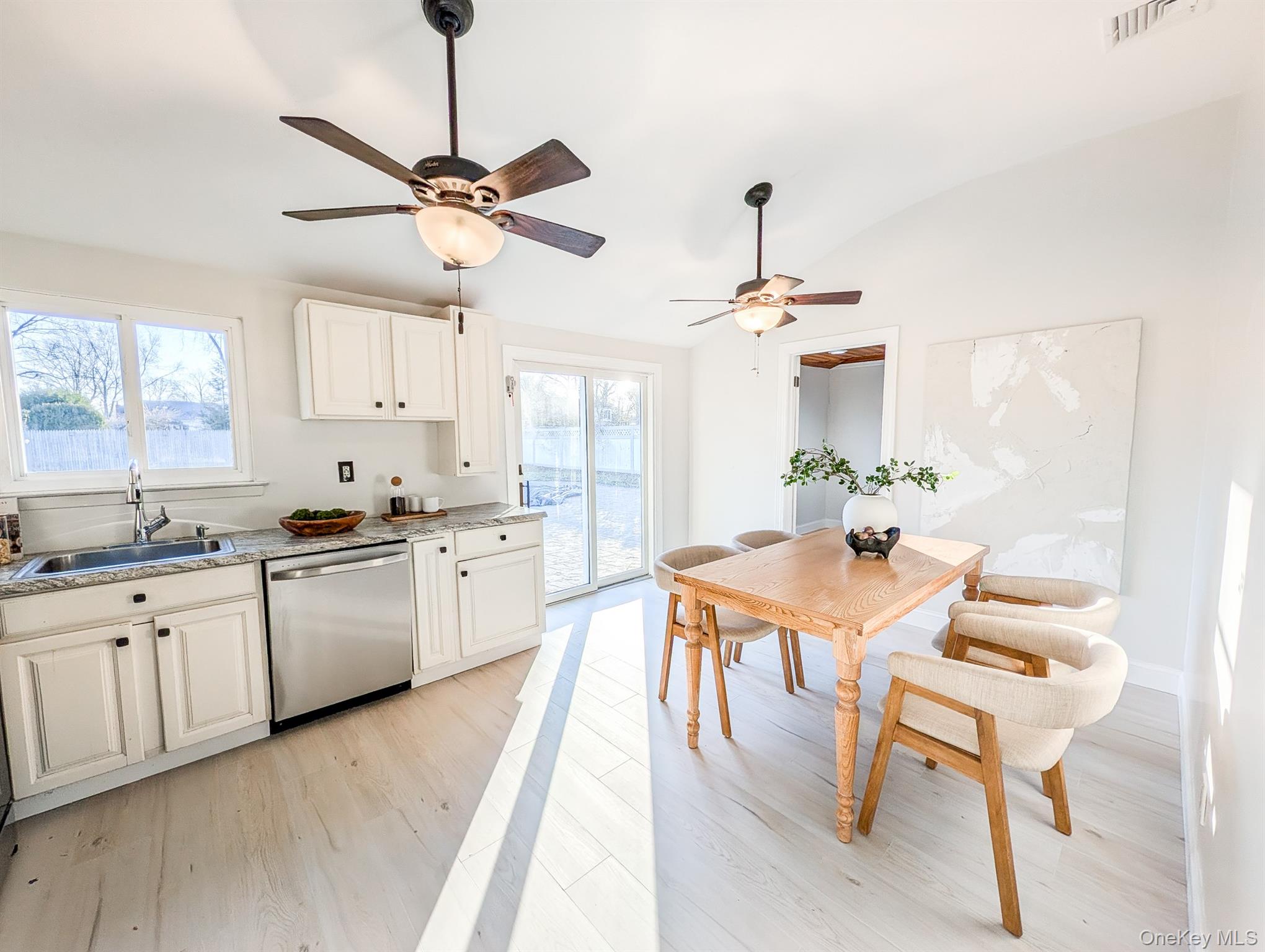 #7 photo, 20 Ridge Haven Drive, מחוז סאפוק Ridge , NY 11961