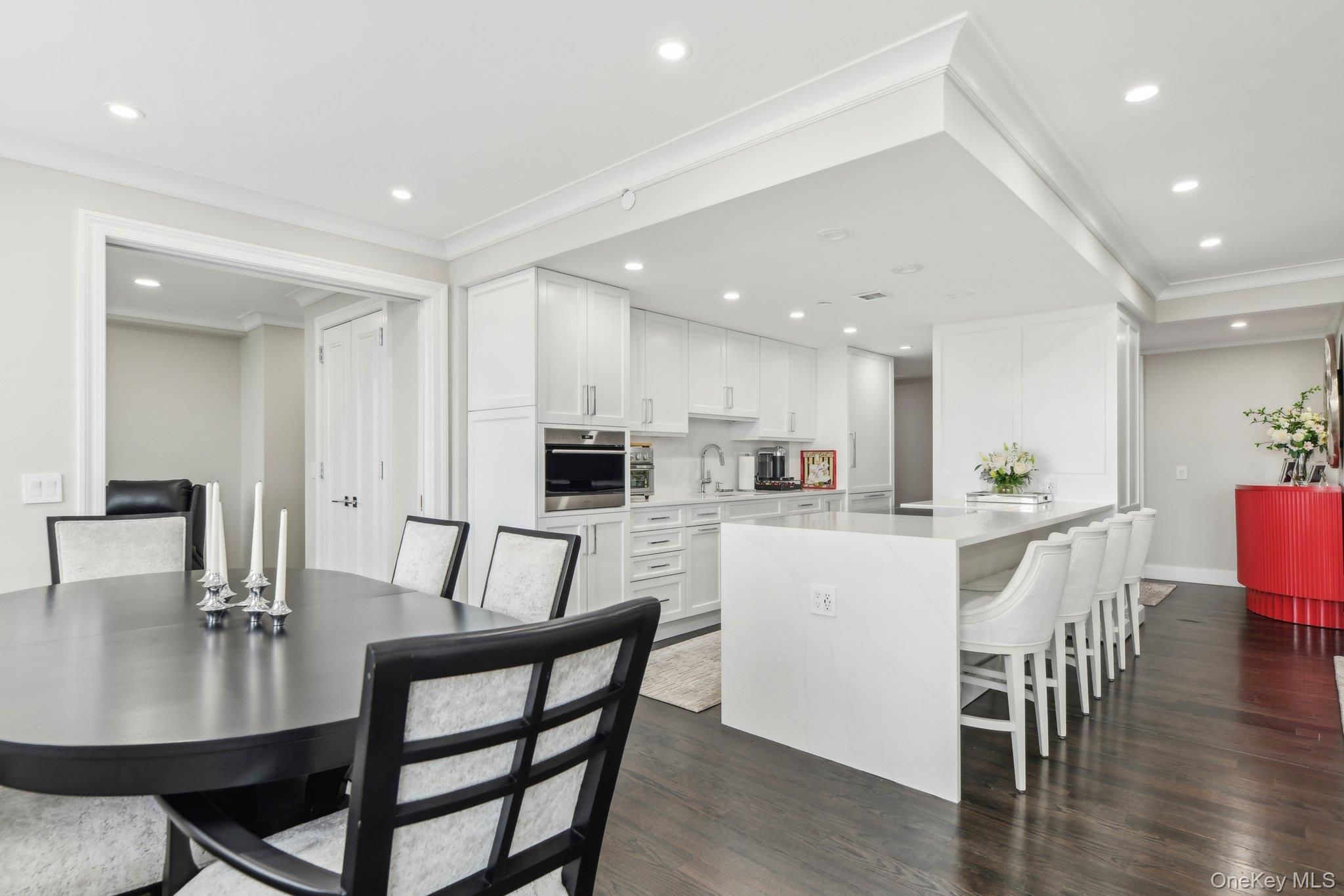 #16 photo, 100 Hilton Avenue, מחוז נסאו Garden City , NY 11530