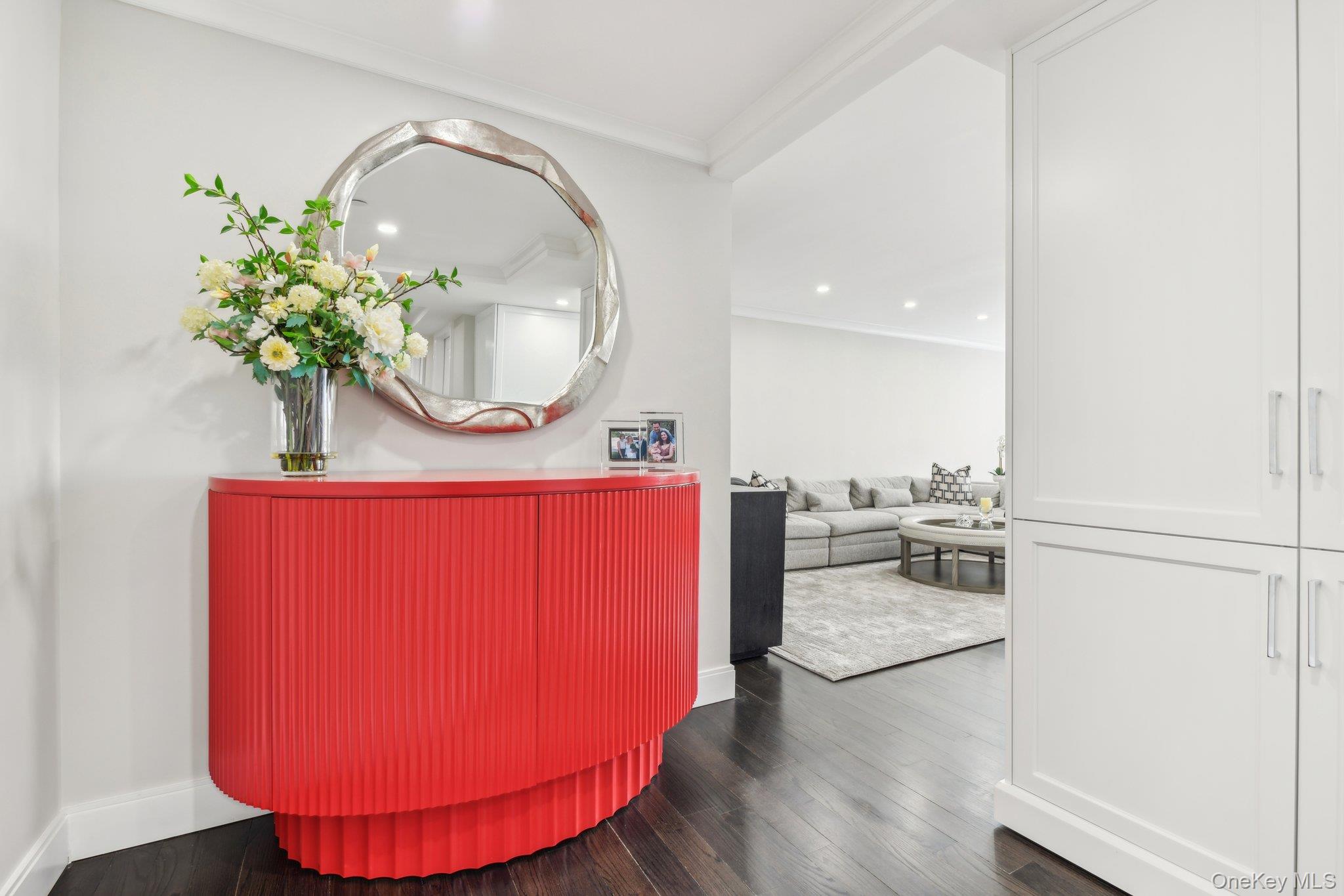 #4 photo, 100 Hilton Avenue, מחוז נסאו Garden City , NY 11530