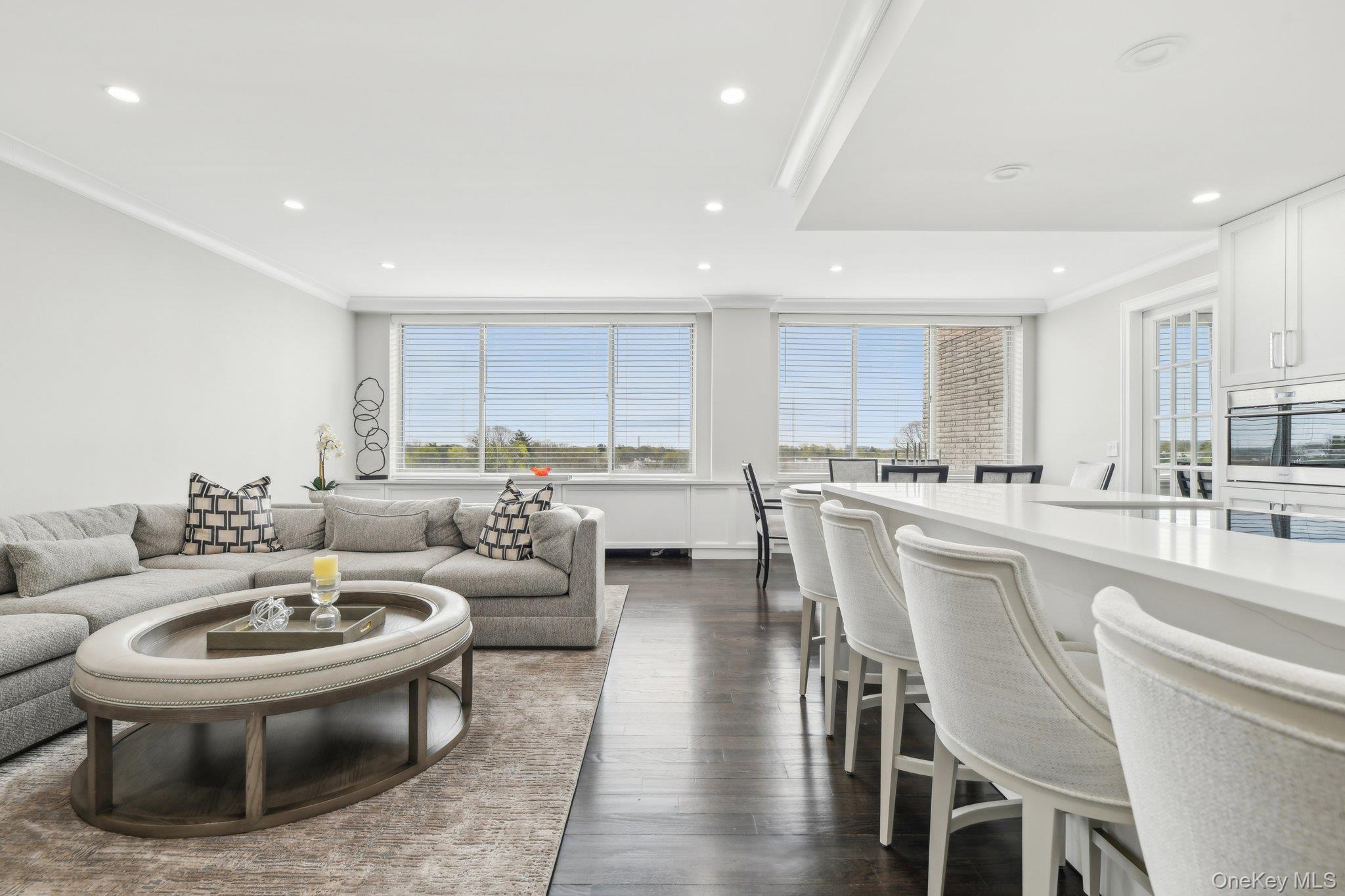 #6 photo, 100 Hilton Avenue, מחוז נסאו Garden City , NY 11530