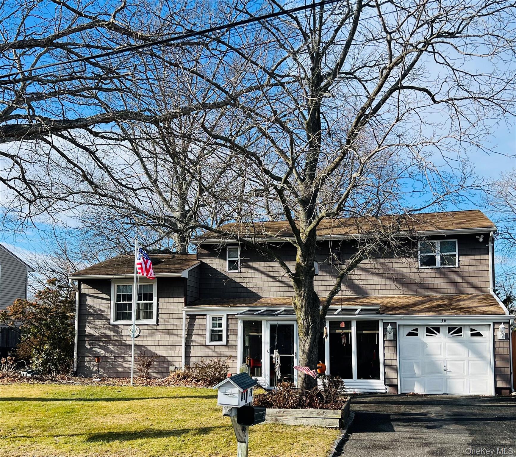 #1 photo, 38 Riviera Drive, Selden , NY 11784