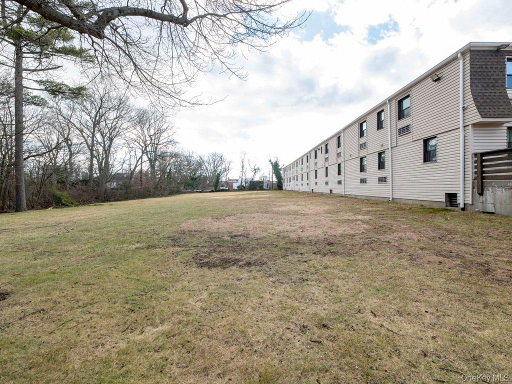 #11 photo, 1337 Broadway, מחוז נסאו Hewlett , NY 11557