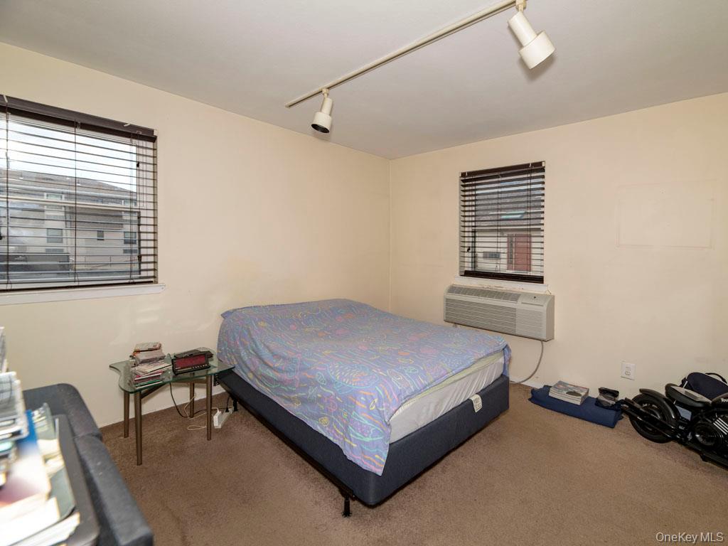 #6 photo, 1337 Broadway, מחוז נסאו Hewlett , NY 11557