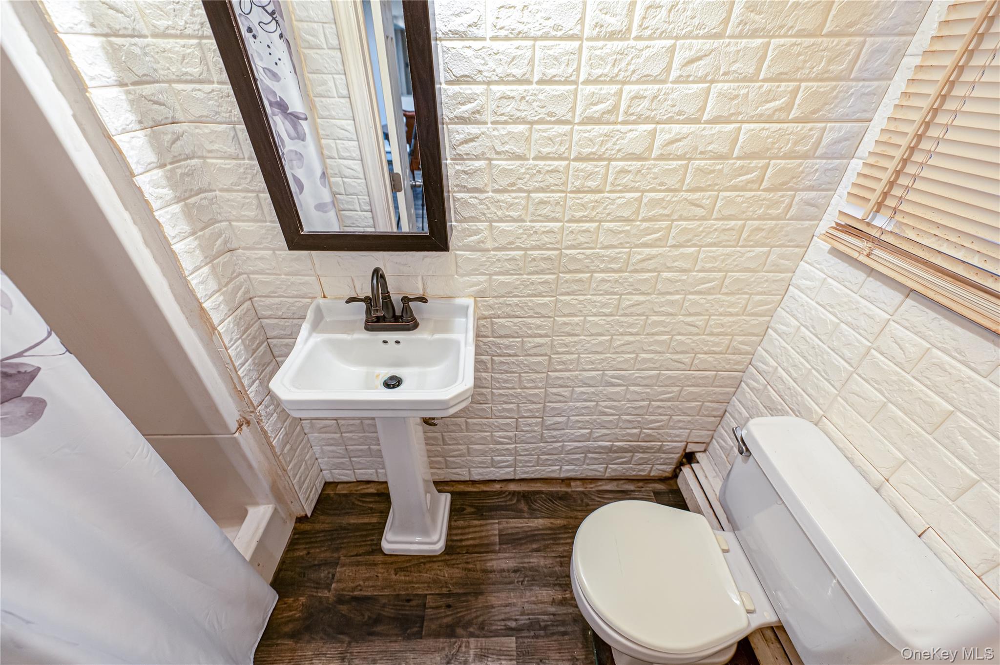 #15 photo, 187 Nolin Street, सफ़ोक काउंटी Brentwood , NY 11717