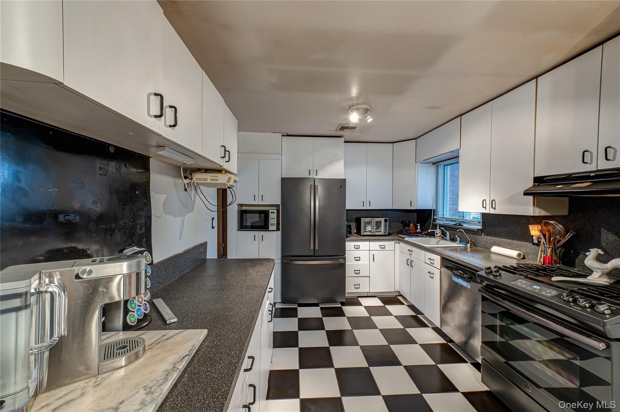 #5 photo, 187 Nolin Street, सफ़ोक काउंटी Brentwood , NY 11717