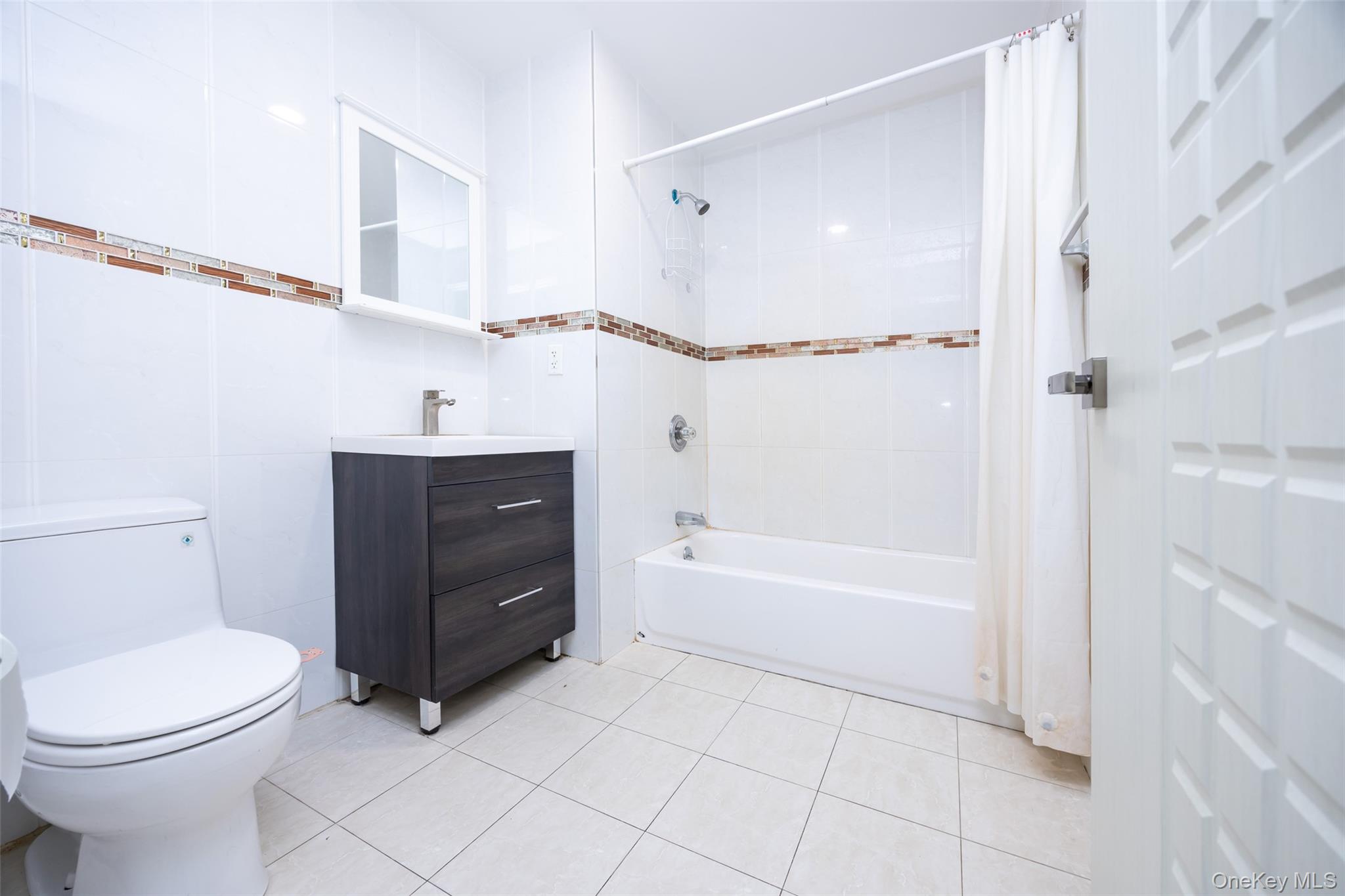 #14 photo, 138-12 Northern Boulevard, كوينز Flushing , NY 11354