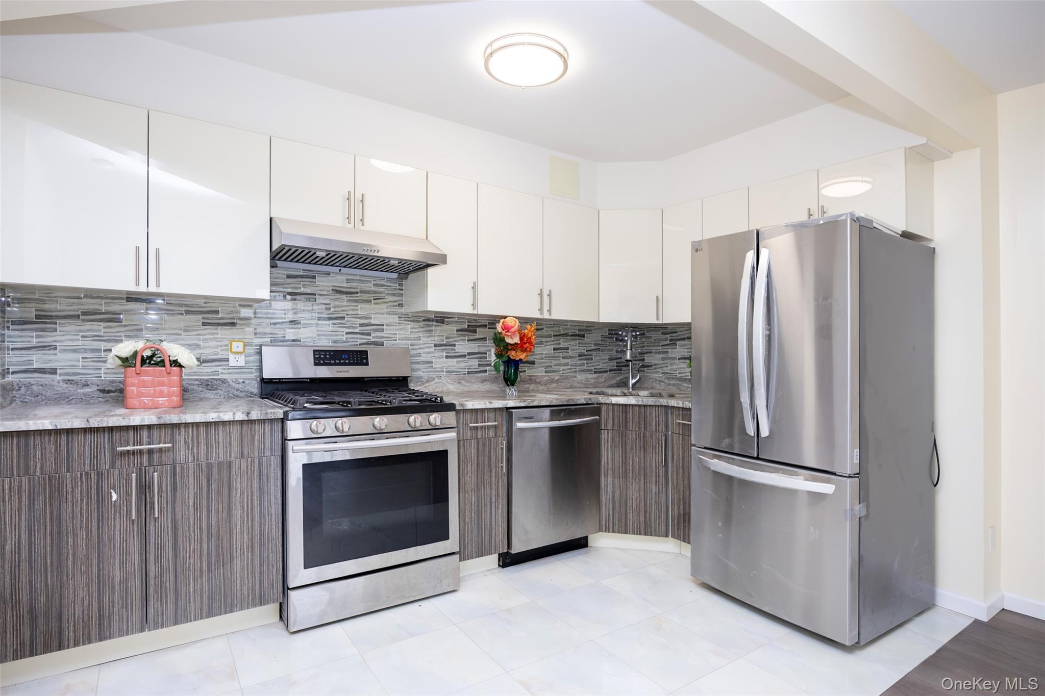 #4 photo, 138-12 Northern Boulevard, Flushing , NY 11354