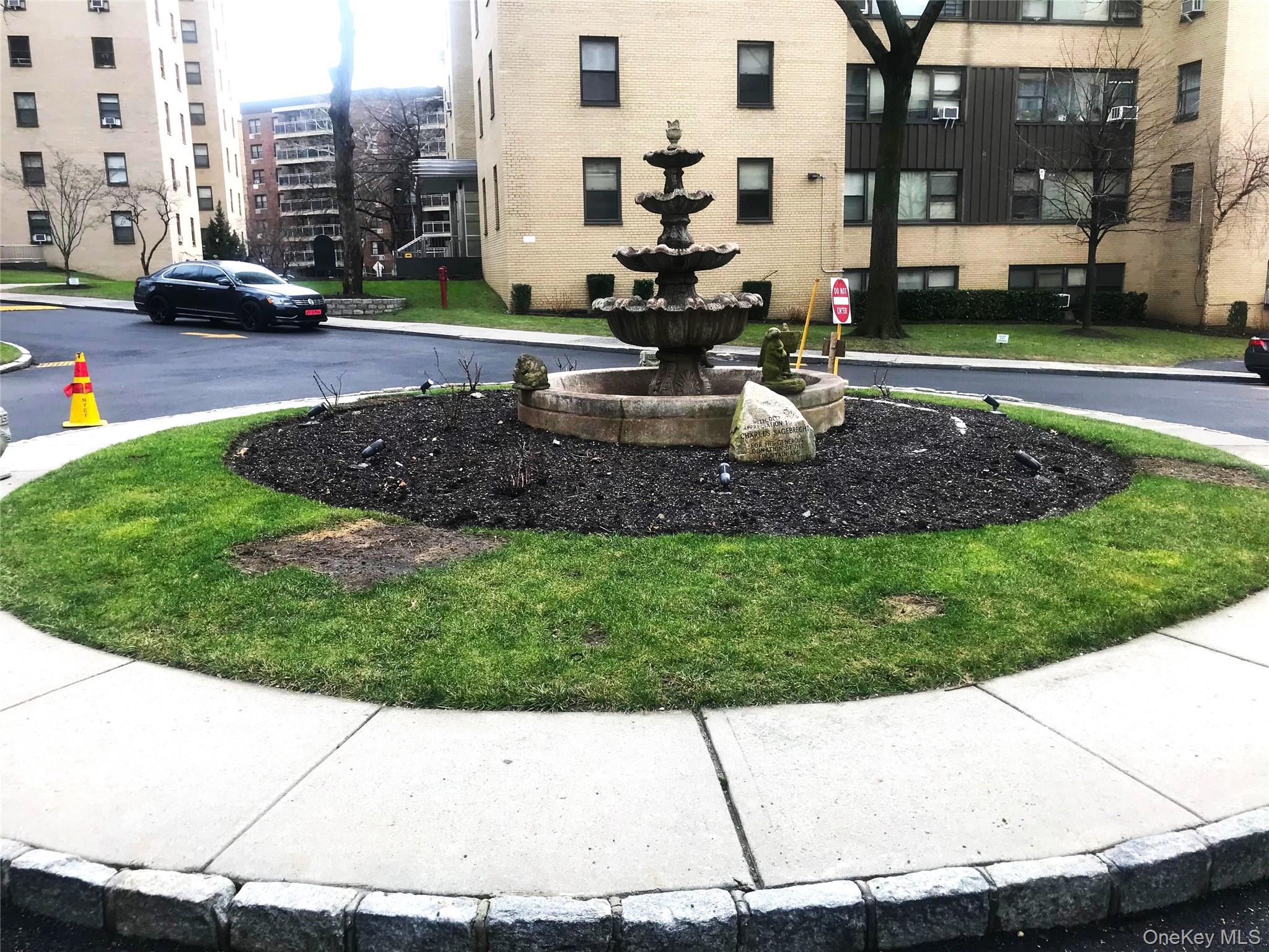 #2 photo, 8 Fordham Hill Oval, Бронкс ‖ Bronx , NY 10468