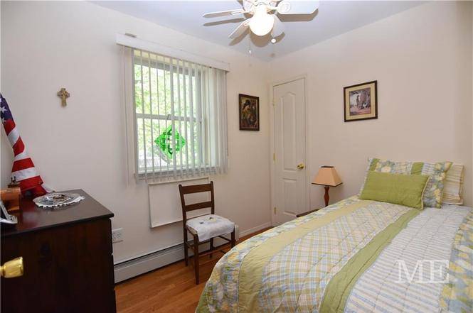 #4 photo, Gerritsen Ave & Ave V, הברונקס Gerritsen Beach , NY 11229