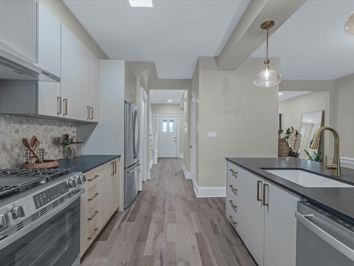 #7 photo, 3 Schenck Court, #1, 브루클린 Cypress Hills , NY 11207