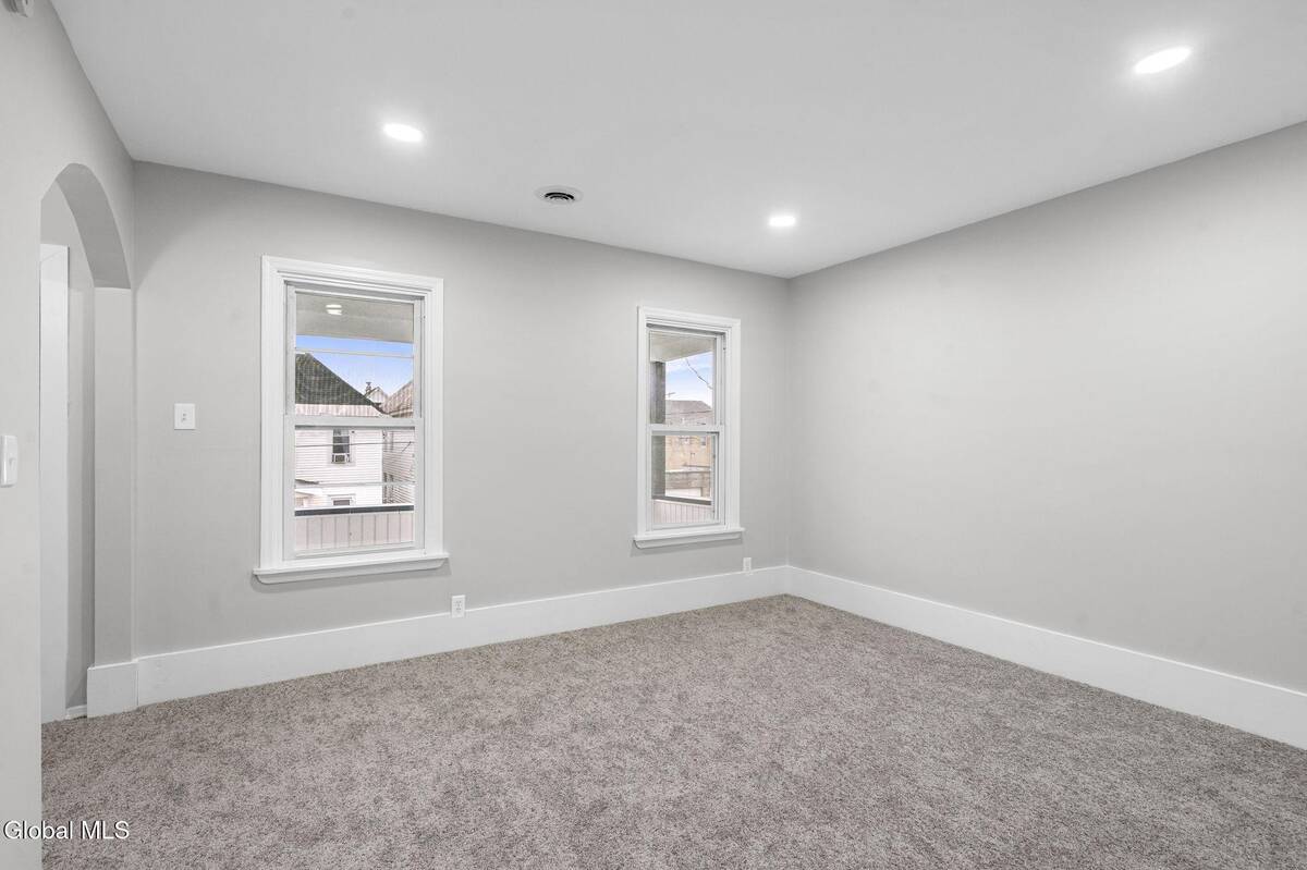 #20 photo, 1331 Hodgson Street, Schenectady , NY 12303