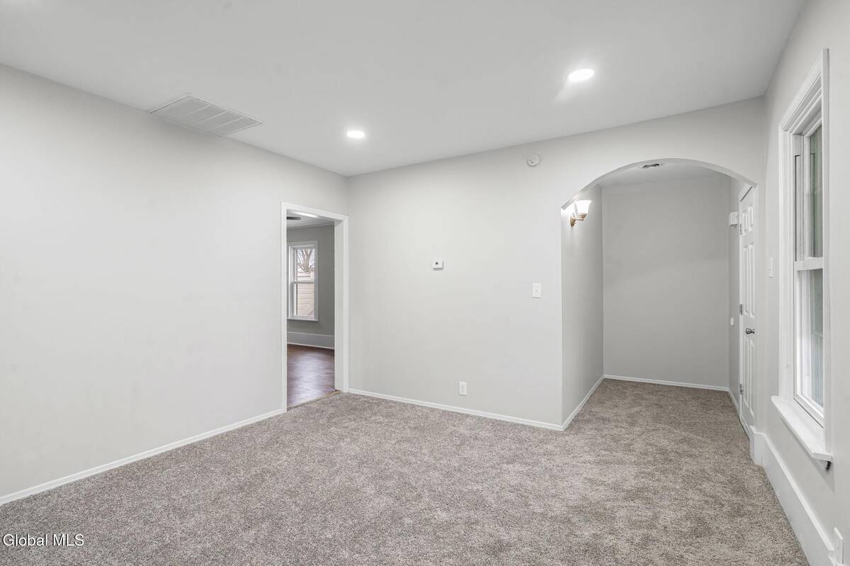 #21 photo, 1331 Hodgson Street, Schenectady , NY 12303