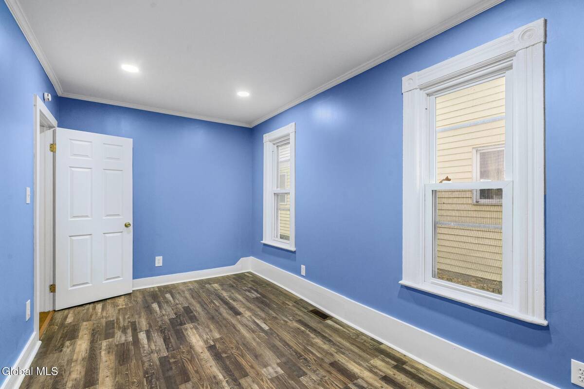 #7 photo, 1331 Hodgson Street, Schenectady , NY 12303