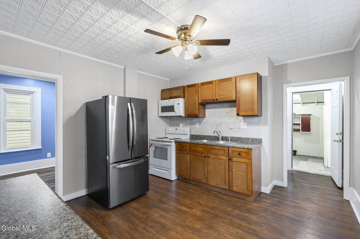 #9 photo, 1331 Hodgson Street, Schenectady , NY 12303