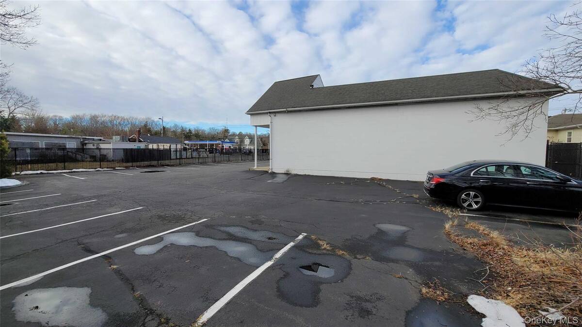 #6 photo, 1814 Middle Country Road, Ridge , NY 11961