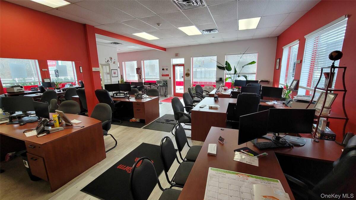 #9 photo, 1814 Middle Country Road, Ridge , NY 11961