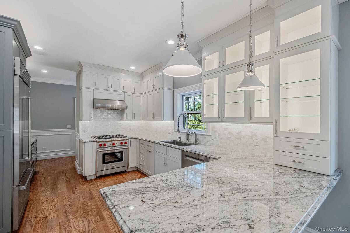 #20 photo, NC Pine Street, Port Jefferson Station , NY 11776